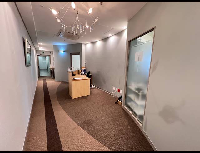 450M² OFFICE TO LET IN SALT RIVER